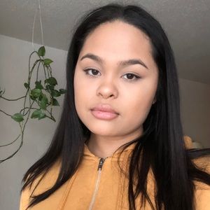 Meet your Posher, Maya